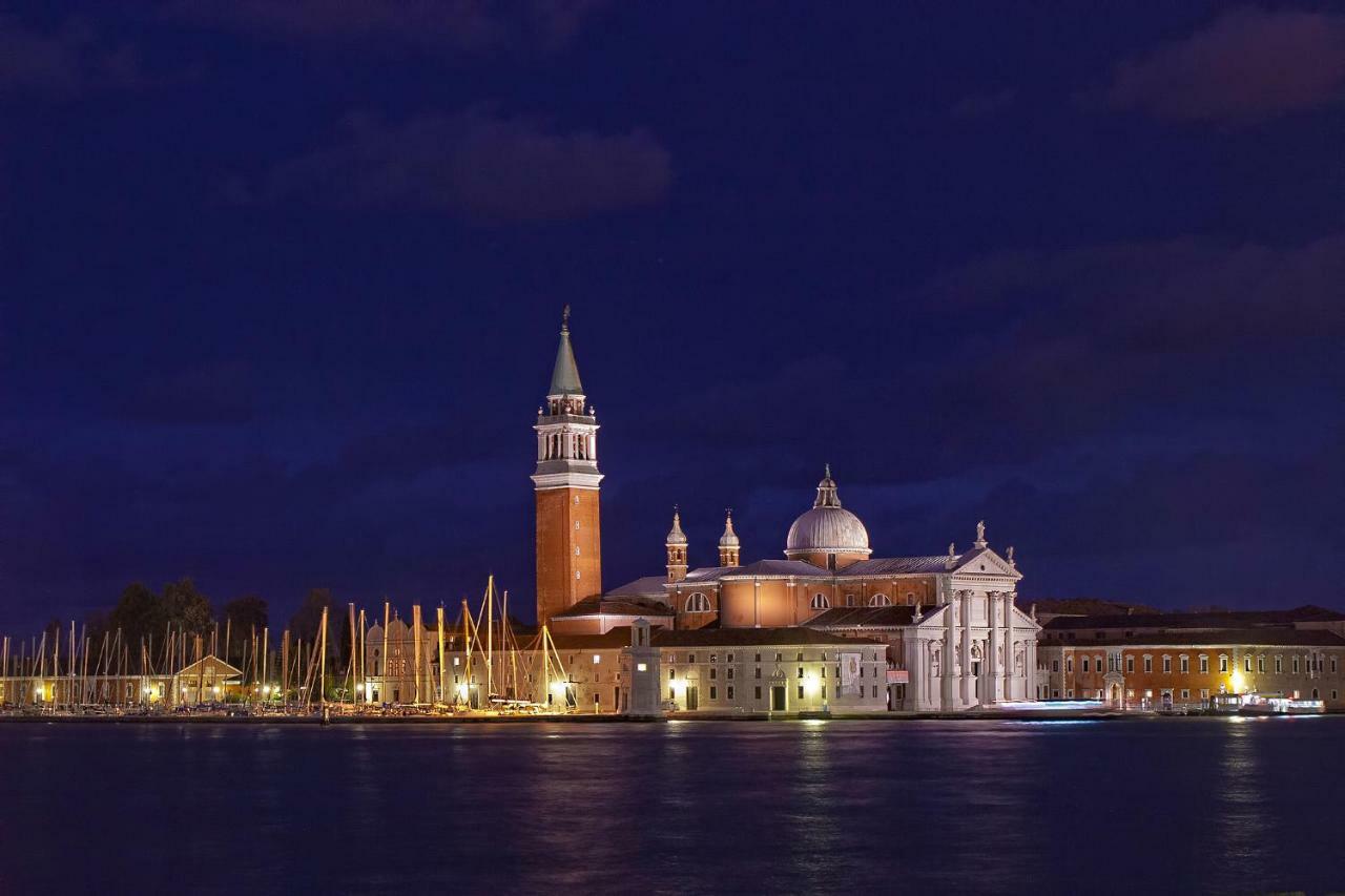Capatron Pensión Venecia